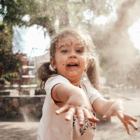 صورة طفلة مشتتة الانتباه