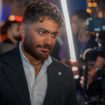 تامر حسني - الصورة من صفحته على فيسبوك