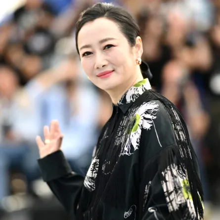 Zhao Tao عضو لجنة تحكيم المسابقة الدولية – مصدر الصورة CHRISTOPHE SIMON / AFP