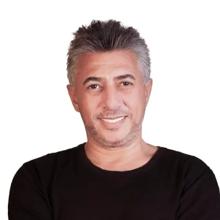  الفنان عمر العبداللات نجم افتتاح مهرجان جرش 2025- الصورة من المركز الإعلامي للمهرجان