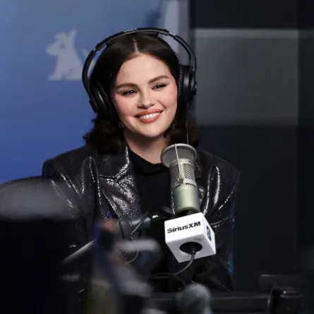 سيلينا غوميز في مدينة نيويورك (Selena Gomez in New York City). مصدر الصورة: Cindy Ord / GETTY IMAGES NORTH AMERICA / Getty Images via AFP