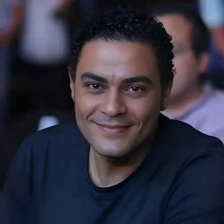 الشاعر الغنائي نادر عبد الله - الصورة من حسابه على إنستغرام