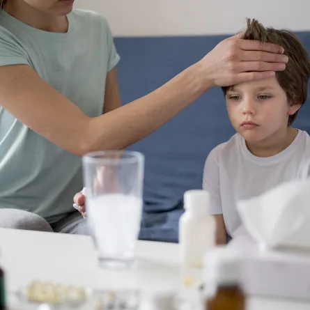 صورة لطفل مريض