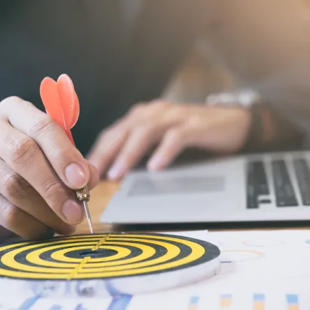 في عمر الشباب نريد أشياء بسبب الضغوط-المصدرfreepik 