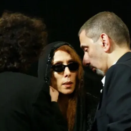 فيروز وابنها الموسيقار زياد الرحباني - الصورة من حساب فيروز على منصة X