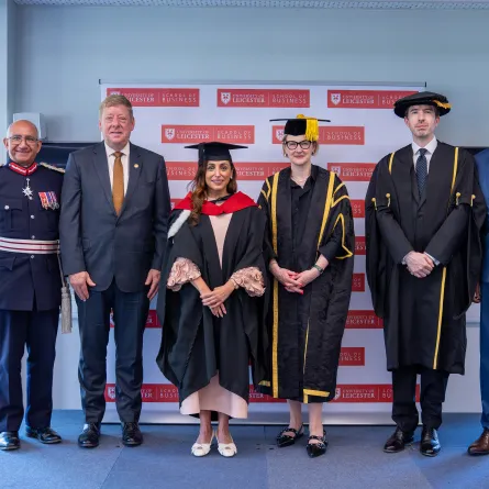 منح الشيخة بدور القاسمي لقب أستاذ فخري من جامعة ليستر البريطانية