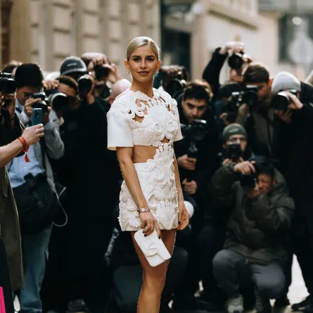 الحقيبة المناسبة لفساتين السهرة- الصورة من Launchmetrics/Spotlight ©