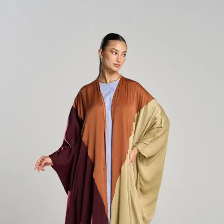 عباية من ليناز Leenaz - الصورة من حساب الماركة على إنستغرام