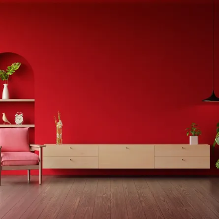 جدار مطلي بلون الياقوت الأحمر في المنزل