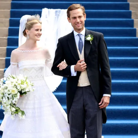 الأميرة ماري كارولين من ليختنشتاين والسيد ليوبولدو مادورو فولمر في كاتدرائية القديس فلورين في فادوز، ليختنشتاين (Princess Marie Caroline of Liechtenstein and Mr. Leopoldo Maduro Vollmer at Cathedral of St. Florin in Vaduz, Liechtenstein). مصدر الصورة: Gerald Matzka/Getty Images