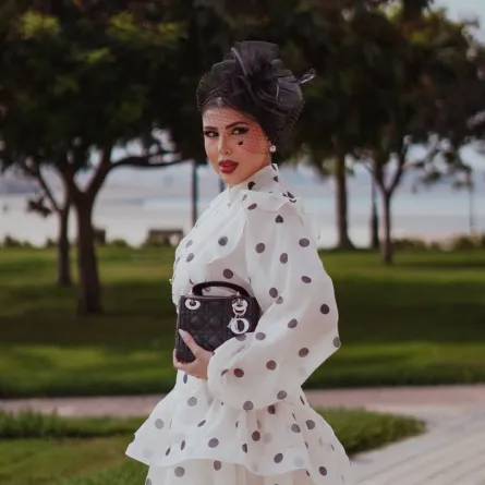 مدونة الموضة هيا عفيف- الصورة من حسابها على انستغرام.