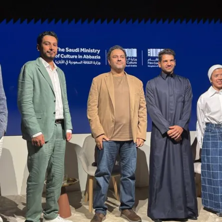 المخرج زكي العبدالله من جناح هيئة الأفلام السعودية في فينيسيا - صورة خاصة لسيدتي تصوير معتز الشافعي