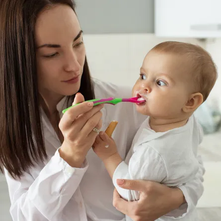 صورة لطفل يرفض الطعام المصدر Freepik