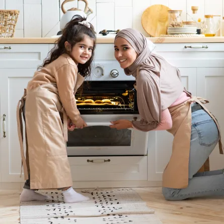 صورة لأم مع ابنتها