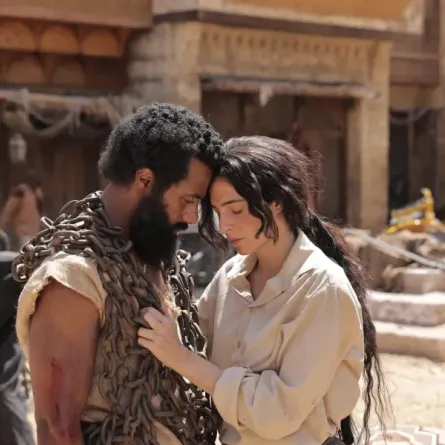 رزان جمال ومحمد رمضان بكواليس فيلم أسد- الصورة من المركز الصحفي للشركة المنتجة