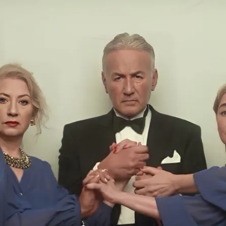 الدكتور عزت أبوعوف وأخواته أعضاء فرقة الفور إم الموسيقية