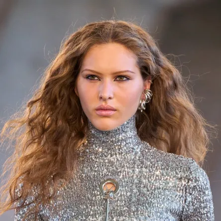 تسريحات شعر مبعثرة 