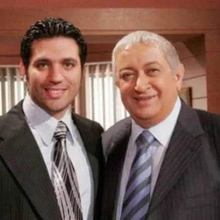 حسن الرداد في صورة نادرة مع الراحل نور الشريف- الصورة من حساب حسن الرداد على فيسبوك