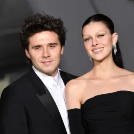 بروكلين بيكهام وزوجته نيكولا بيلتز بيكهام في متحف أكاديمية الصور المتحركة في لوس أنجلوس (Brooklyn Beckham and his wife Nicola Peltz Beckham at the Academy Museum of Motion Pictures in Los Angeles). مصدر الصورة: VALERIE MACON / AFP