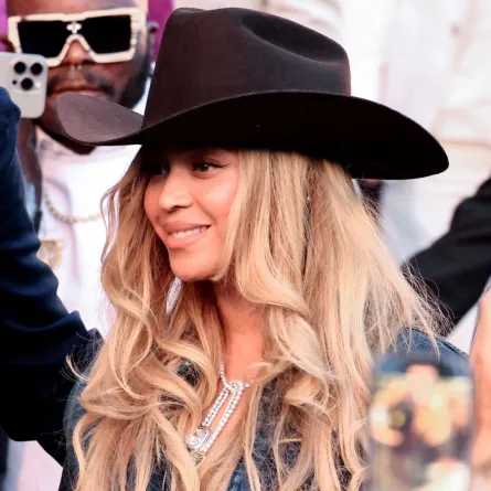 بيونسيه في باريس، فرنسا (Beyonce in Paris, France). مصدر الصورة: Lyvans Boolaky/Getty Images