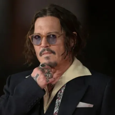 جوني ديب خلال مهرجان روما السينمائي الدولي التاسع عشر في روما (Johnny Depp during the 19th International Rome Film Festival in Rome). مصدر الصورة: Tiziana FABI / AFP