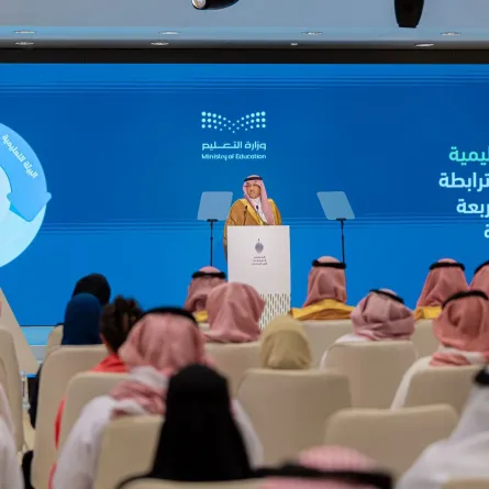  وزير التعليم السعودي يوسف بن عبدالله البنيان خلال المؤتمر الصحفي الحكومي - الصورة من حساب وزارة التعليم السعودية على إكس
