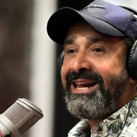 في يوم ميلاده.. كيف تعامل كريم عبد العزيز مع أزمته الصحية المفاجئة؟