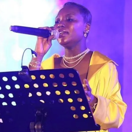 خديجة معاذ- الصورة من حسابها على الانستغرام