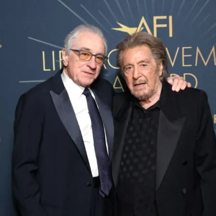 آل باتشينو  و روبرت دي نيرو  Robert De Niro and Al Pacino مصدر الصورة Anna Webber / GETTY IMAGES NORTH AMERICA / Getty Images via AFP