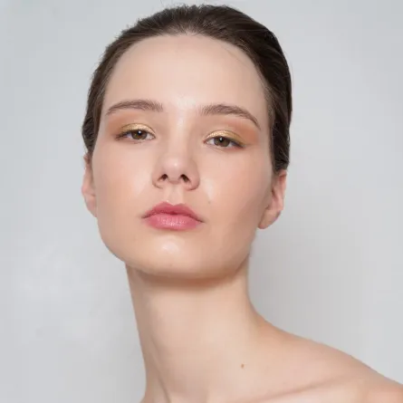 فوائد قشرة الكيوي للبشرة