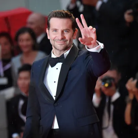 النجم برادلي كوبر Bradley Cooper في مهرجان فينيسيا السينمائي 2018- (مصدر الصورة  Jacopo Raule/FilmMagic)