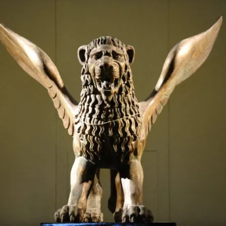 الأسد الذهبي المجنح - مصدر الصورة  VINCENZO PINTO / AFP