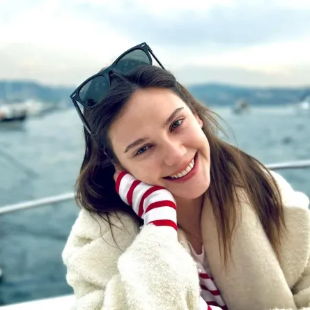 ألينا بوز Alina Boz- الصورة من حسابها الرسمي على إنستغرام