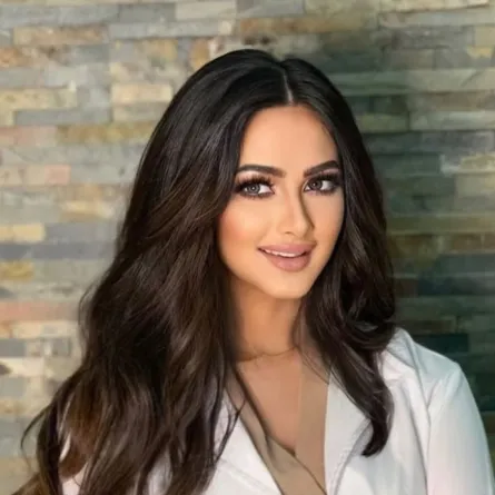 في يوم المرأة الإماراتية إليك أفضل التسريحات والمكياج للمناسبات والمؤتمرات الرسمية