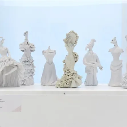 أعمال فنية خزفية لجيو بونتي