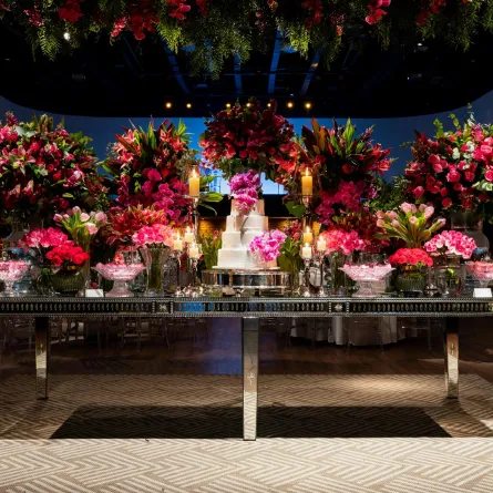 ديكورات عصرية في حفل الزفاف