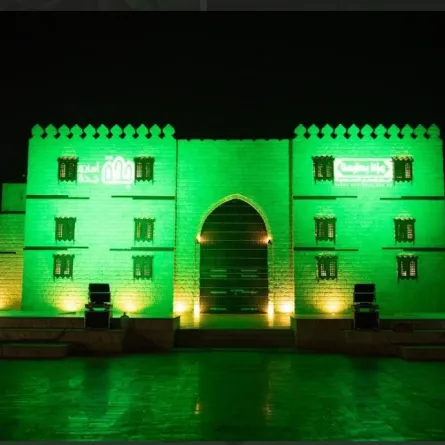 تزيين معالم جدة بالإضاءة الخضراء