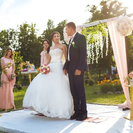 تفسير رؤيا الافراح في المنام