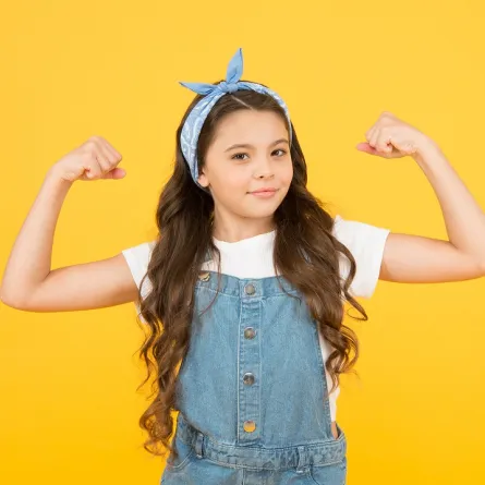 صورة لطفلة تعلن تميزها