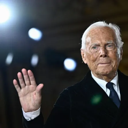 جورجيو أرماني Giorgio Armani- مصدر الصورة JULIEN DE ROSA / AFP