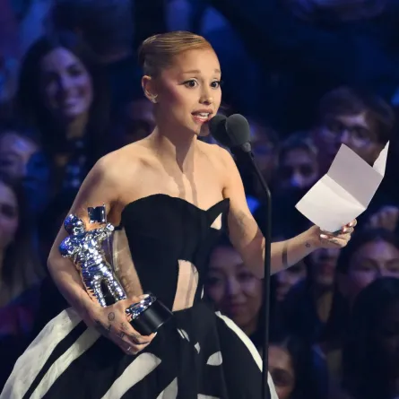 أريانا غراندي Ariana Grande من حفل توزيع جوائز MTV VMAs عام 2025. مصدر الصورة: ANGELA WEISS / AFP