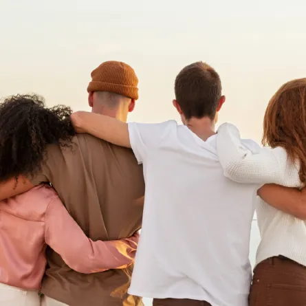 أفضل وأسوأ الصداقات بين الأبراج الفلكية