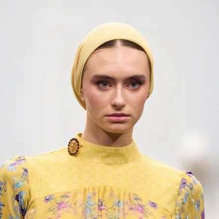 موضة أحمر الخدود