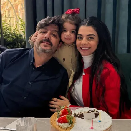 طوني عيسى وزوجته أمونة عيد وابنتهما تاليا- الصورة من حساب تاليا على إنستغرام
