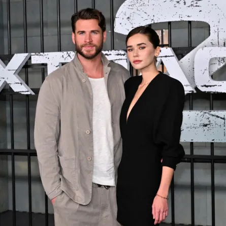 ليام هيمسورث وجابرييلا بروكس في مركز لينكولن في مدينة نيويورك (Liam Hemsworth and Gabriella Brooks at Lincoln Center in New York City). مصدر الصورة:  ANGELA WEISS / AFP