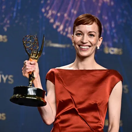 بريت لور Britt Lowerمن حفل جوائز إيمي برايمتايم 2025. مصدر الصورة:rederic J. Brown / AFP) / RESTRICTED TO EDITORIAL USE