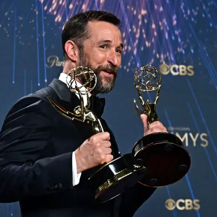 نواه وايل Noah Wyle، من حفل توزيع جوائز إيمي برايمتايم 2025. مصدر الصورة:  Frederic J. Brown / AFP