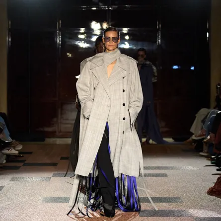 إطلالة من روكساندا Roksanda - ملاحظة الصور من Launchmetrics/Spotlight ©