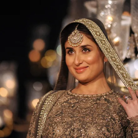 كارينا كابور في  Lakme Fashion Week في مومباي - Kareena Kapoor Khan at Lakme Fashion Week in Mumbai- مصدر الصورة SUJIT JAISWAL / AFP