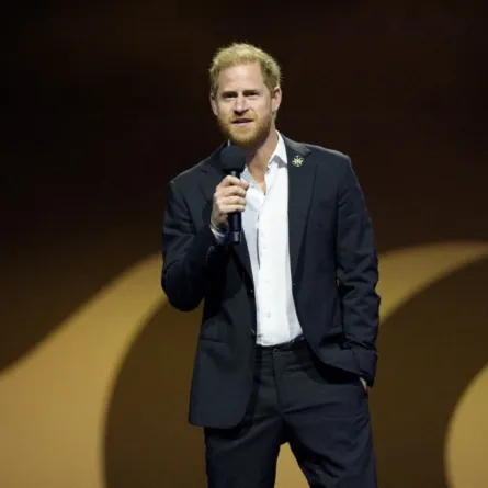 الأمير هاري في قاعة روجرز أرينا في فانكوفر كندا (Prince Harry at Rogers Arena in Vancouver, Canada). مصدر الصورة: Jeff Vinnick/Getty Images for Invictus Games Vancouver Whistler 2025/AFP